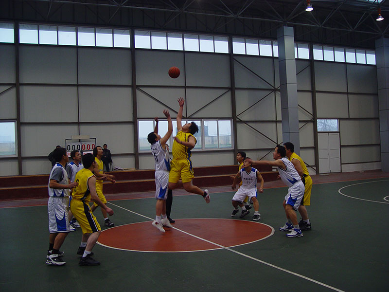 组织参加市市建设系统篮球赛